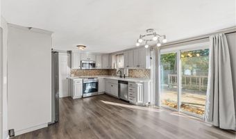 16 N Rose St, East Providence, RI 02914