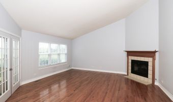 1003 Interloch Ct, Algonquin, IL 60102