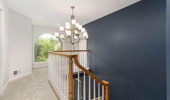 4614 Sawgrass Dr W, Ann Arbor, MI 48108