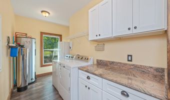 1827 Waterway Dr, Baker, FL 32531