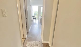 4600 S FOUR MILE RUN Dr 1029, Arlington, VA 22204