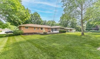737 Smith Dr, Ballwin, MO 63011