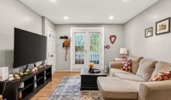 2711 S WALTER REED Dr S #A, Arlington, VA 22206