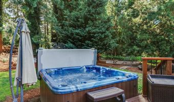 17699 S HOLLY Ln, Oregon City, OR 97045