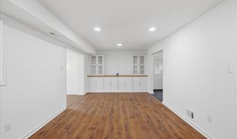 709 N PRYOR St, Alexandria, VA 22304