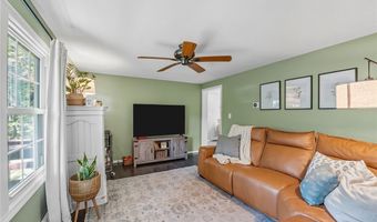 94 Maxson Hill Rd, Hopkinton, RI 02804