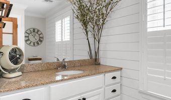 133 Maplewood Ave, Atlantic Highlands, NJ 07716