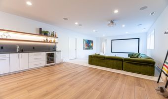 5044 Hickory Pointe Woods SE, Ada, MI 49301