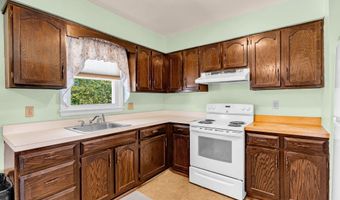 121 Stillwater Rd, Barnegat, NJ 08005