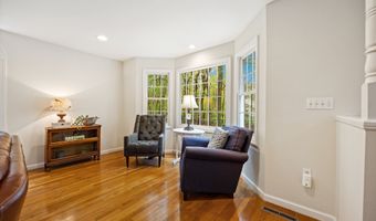 1274 Cheshire St, Cheshire, CT 06410