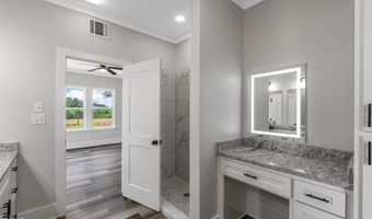 8976 Dixie Shreveport Rd, Belcher, LA 71107