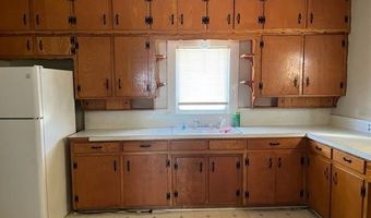 301 S Walnut St, Hico, TX 76457