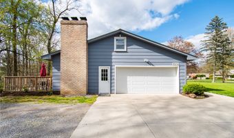 4252 Adeer Dr, Canfield, OH 44406