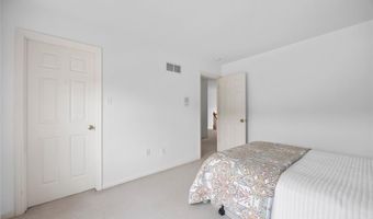 1214 Westrun Dr, Ballwin, MO 63021