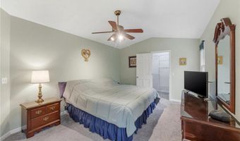 130 Village Hill Ln, North Kingstown, RI 02852