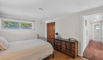 10 Frances Rd, Bayonne, NJ 07035
