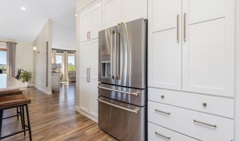 8409 Sunset Cir, Brandon, SD 57005