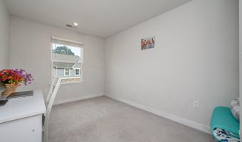 29 Athens Way, Aberdeen, NJ 07747