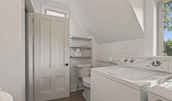 18 Cobb Rd, Belfast, ME 04915