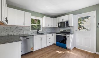110 Gill St, Auburn, ME 04210