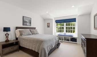 7009 LOCH LOMOND Dr, Bethesda, MD 20817
