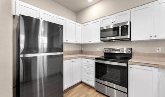 17126 SW Snowdale St 303, Beaverton, OR 97007