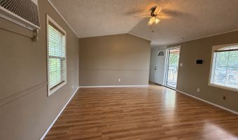 723 Kayroe Rd, Adkins, TX 78101