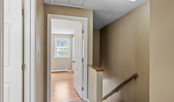 10 Tuck Farm Rd 4, Auburn, MA 01501