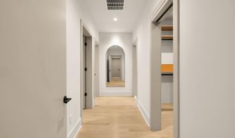 6916 CARMICHAEL Ave, Bethesda, MD 20817