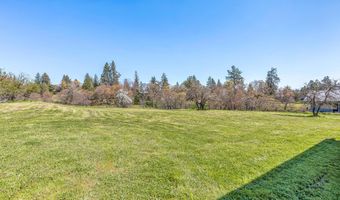 1916 Old Military Rd, Central Point, OR 97502