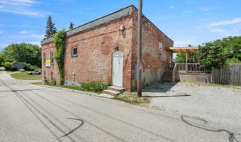 109-111 W Hazel St, Albion, IN 46701