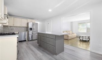15 Laforge Dr, Coventry, RI 02816