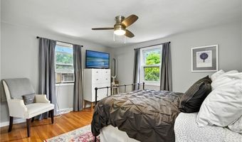 89 Spice Bush Trl, Narragansett, RI 02882