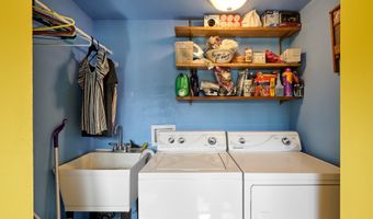5724 S ANDERSON Rd, Aurora, OR 97002