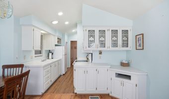 1703 N THORNTON Rd 214, Casa Grande, AZ 85122