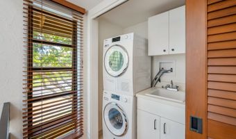 391 A Kaelepulu Dr A, Kailua, HI 96734