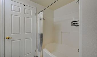 10001 Peace Way 1228, Las Vegas, NV 89147