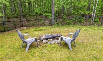 277 Parker Mountain Rd, Barrington, NH 03825