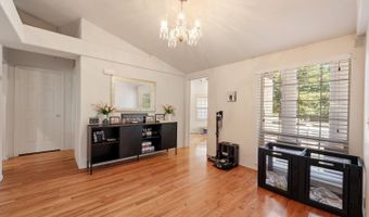 15947 Butterfield Ln, Anderson, CA 96007