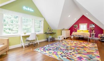 6 Searles Rd, Darien, CT 06820