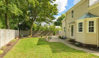 16 Elm Ave, East Providence, RI 02916
