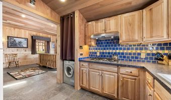 777 Powder Horn Trl, Bellvue, CO 80512