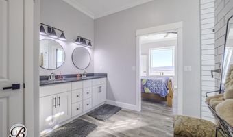 8877 Week Creek Rd, Casper, WY 82609
