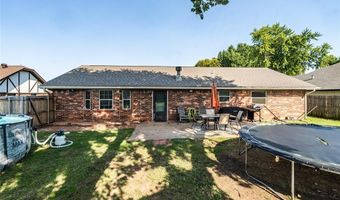 104 Caulder Dr, Chickasha, OK 73018