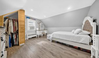 131 Dorset Ave, Albertson, NY 11507