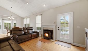 122 Spring Grove Rd, Glocester, RI 02814