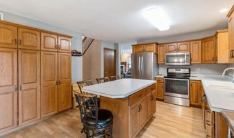 2516 Somerset Dr, Ames, IA 50010