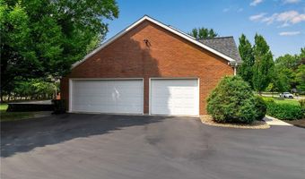 150 Brandywine Dr, Amherst, NY 14221