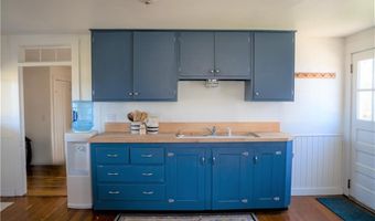 127 Willow Ave, Little Compton, RI 02837