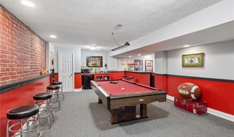 1250 Orchard Glen Dr, Amherst, OH 44001